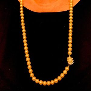 Vintage faux pearl necklace